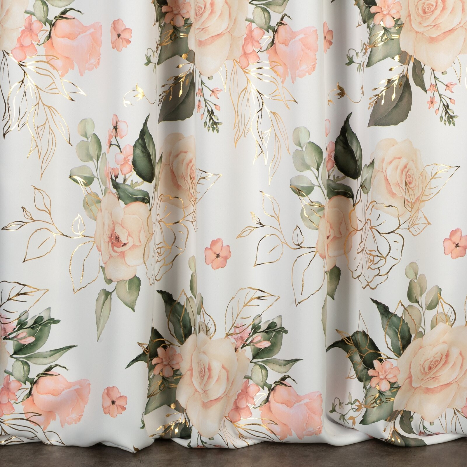 Hotový závěs ROSE na pásce - bílý