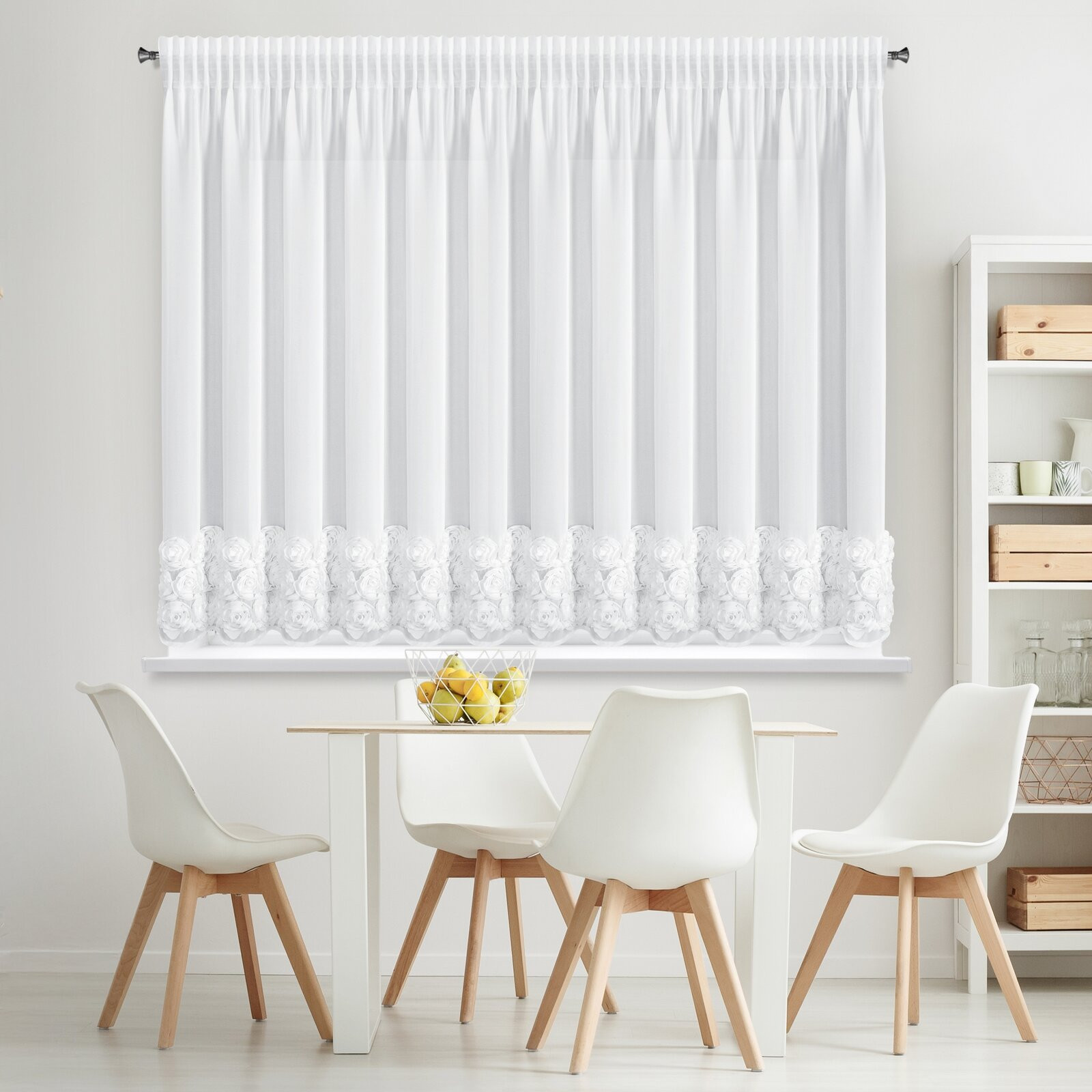 Hotová záclona ROSES 8 bílý - na pásce