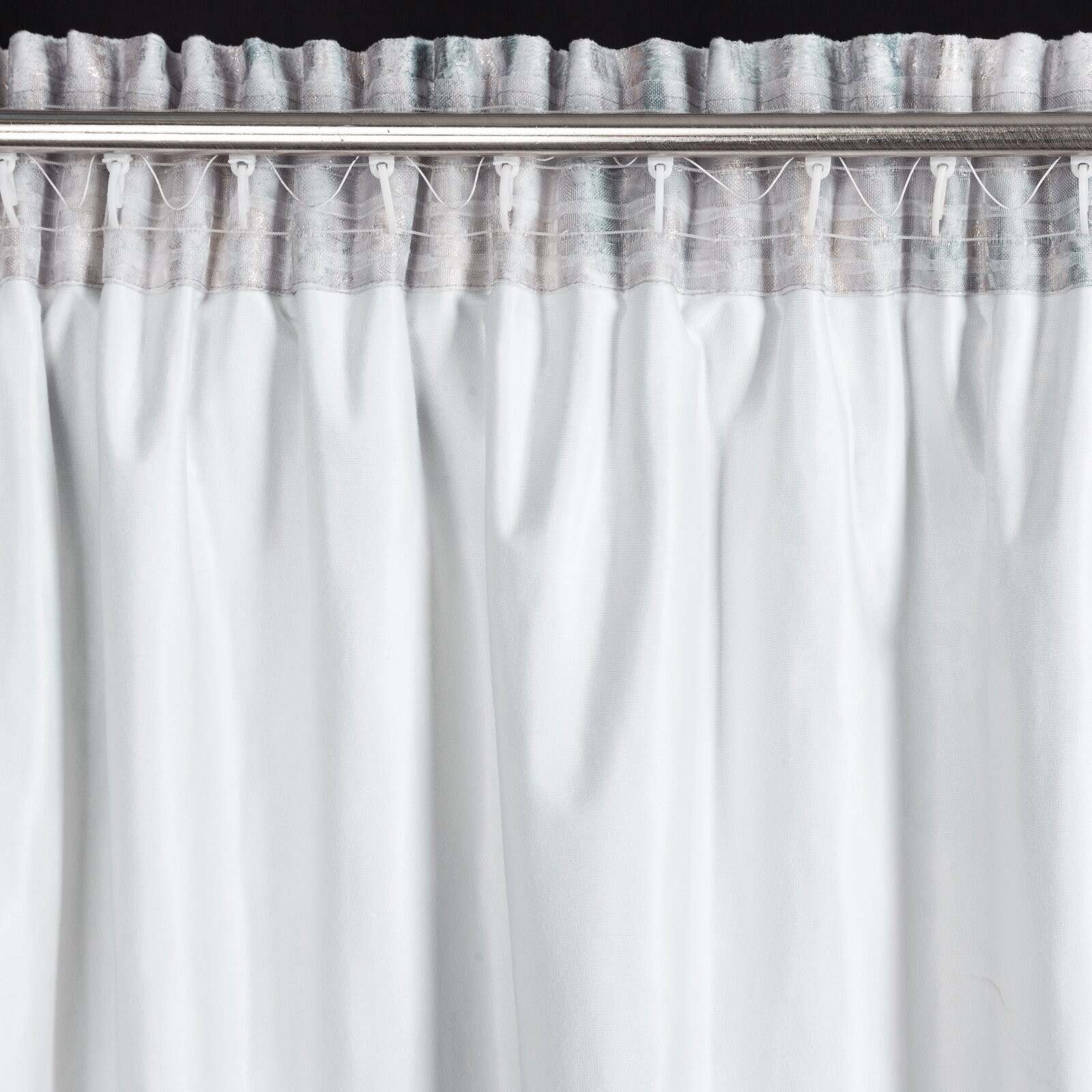 Hotový závěs TINA stříbrný - na pásce