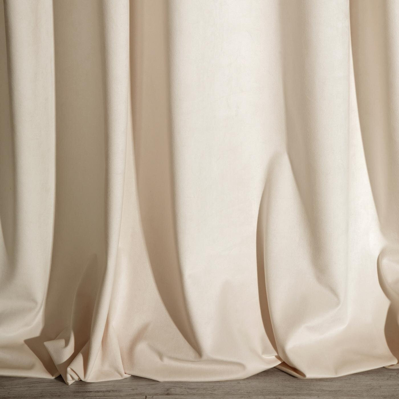 Hotový závěs VILLA světle béžový - na průchodkách