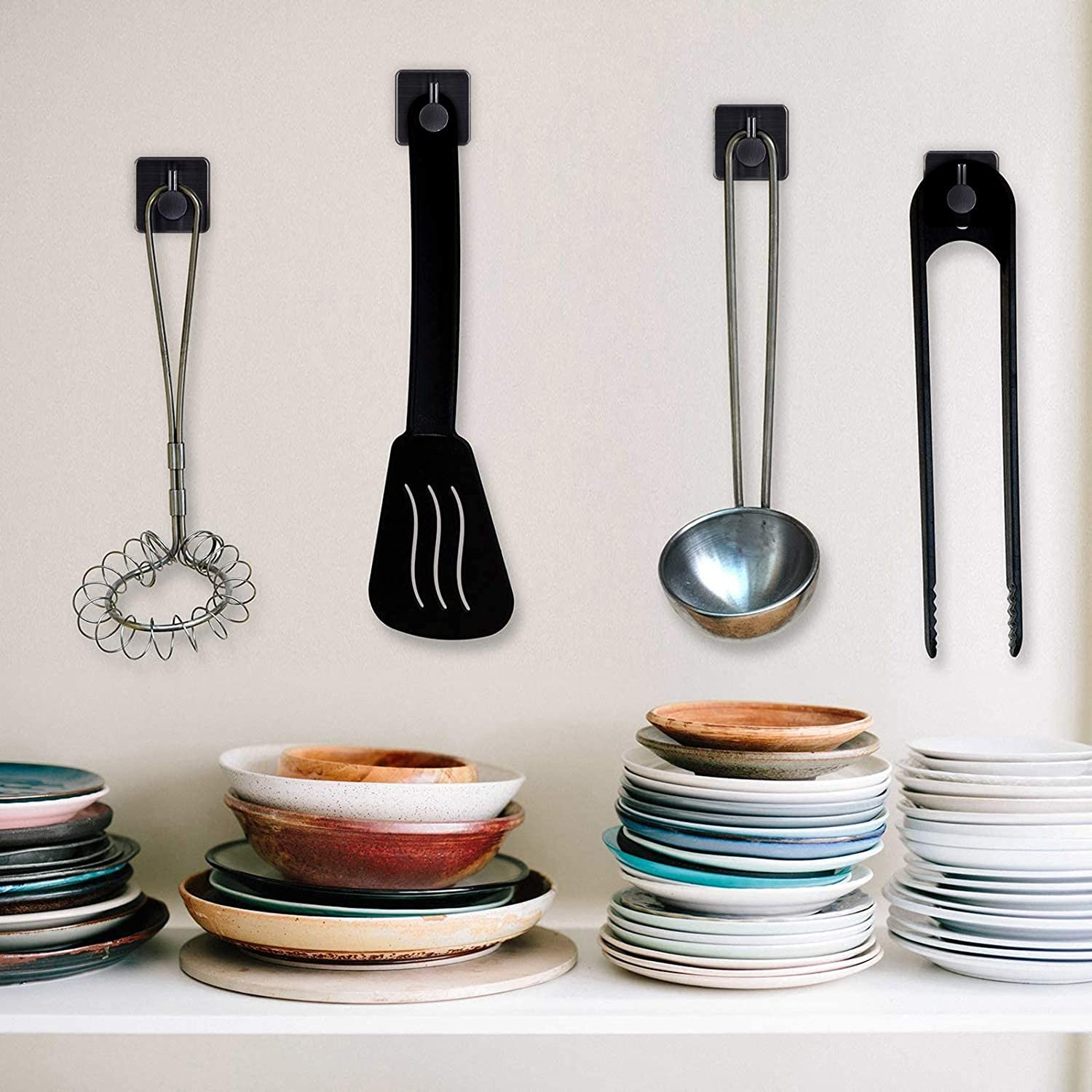 Sada čtyř koupelnových věšáků KOTOS černá (4 ks)