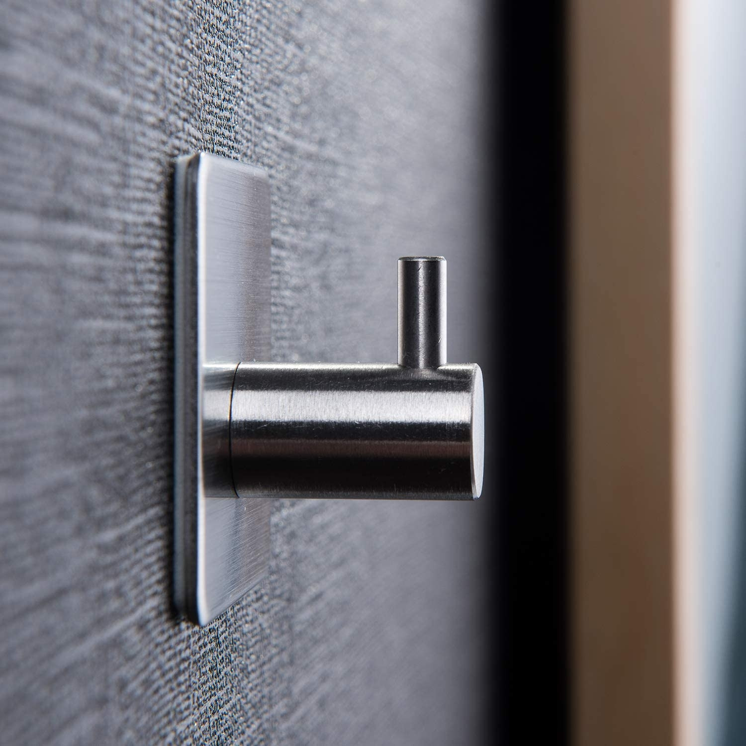 Sada čtyř koupelnových věšáků KOTOS stříbrná (4 ks)