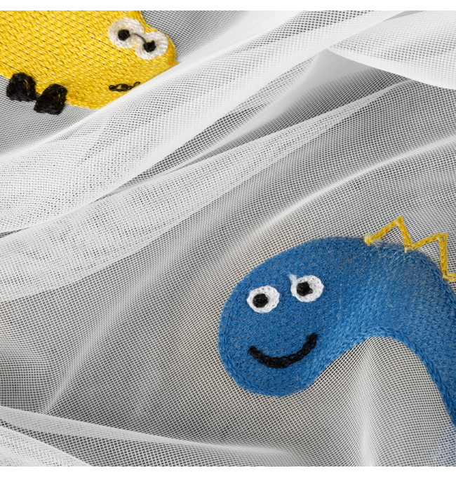 Hotová záclona DINO bílá - na průchodkách