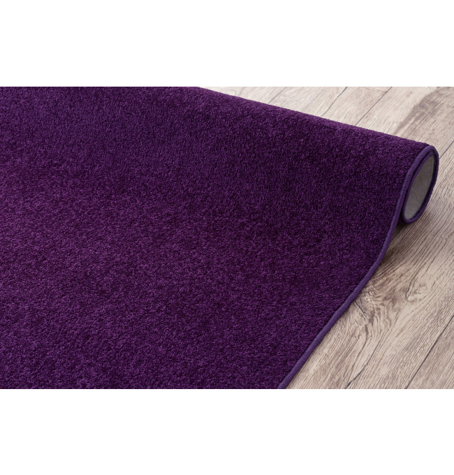 Metrážový koberec ETON 114 fialový
