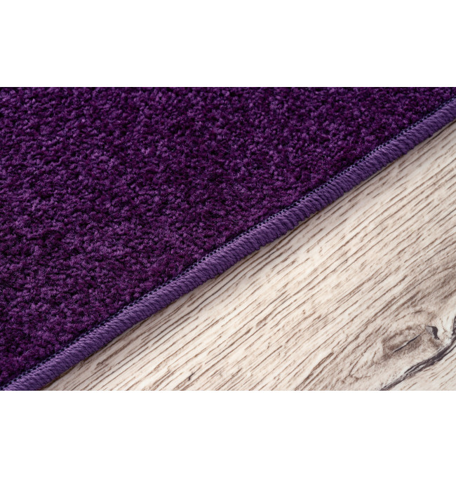 Metrážový koberec ETON 114 fialový