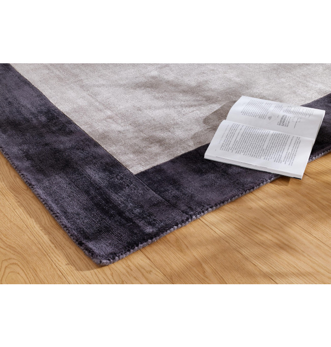Koberec Blade Border Charcoal stříbrný