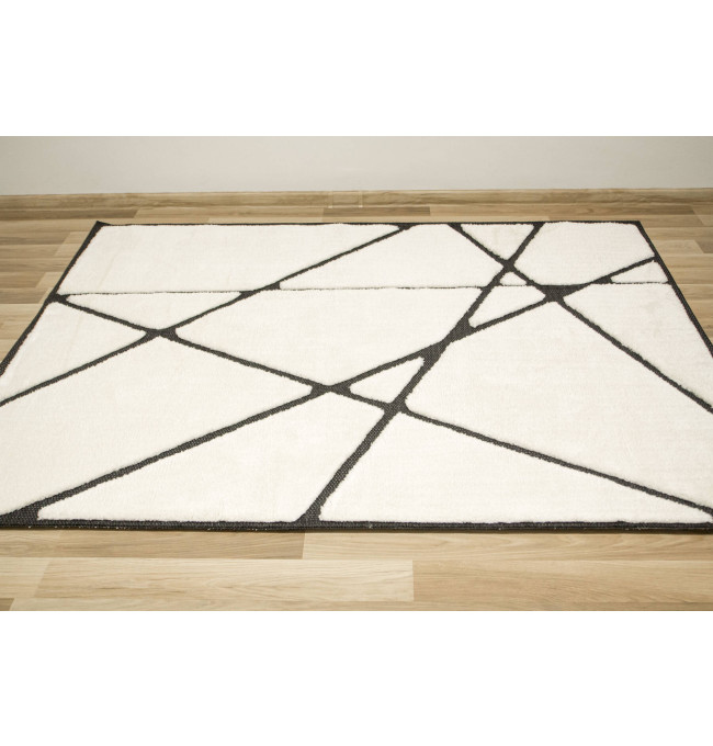 Koberec Shaggy Lula Soft IM85A trojúhelníky, krémový / černý