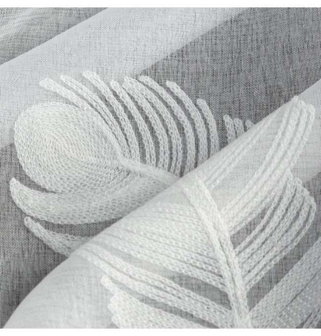 Hotová záclona LIRENA K bílá - na průchodkách