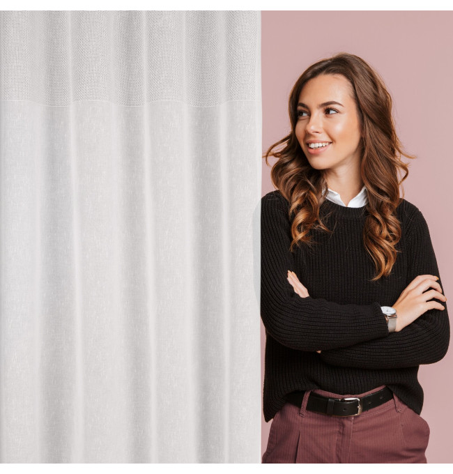 Hotová záclona MARISA bílá - na průchodkách