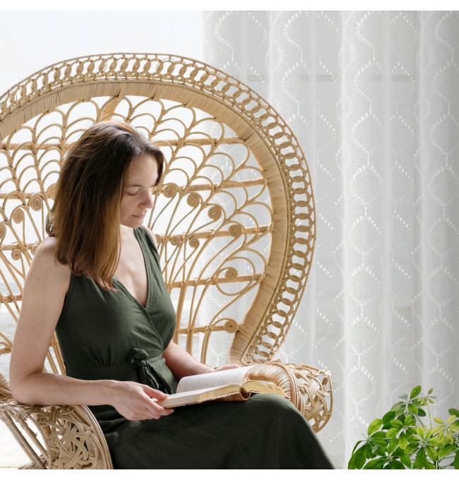 Hotová záclona RAYA bílá - na průchodkách