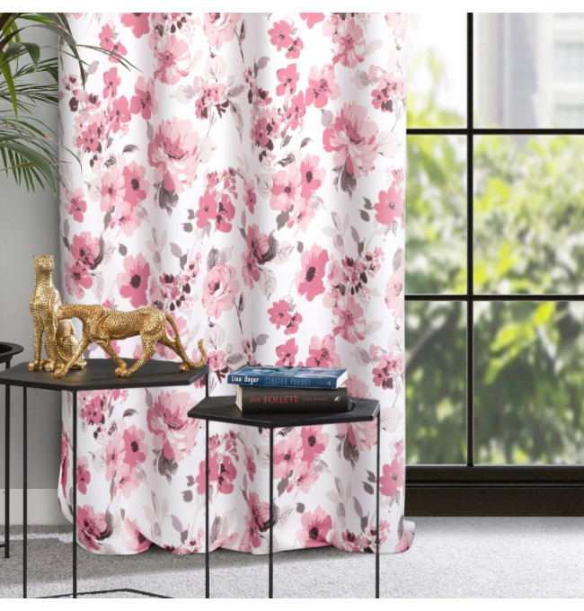 Hotový závěs CAREN růžový - na průchodkách