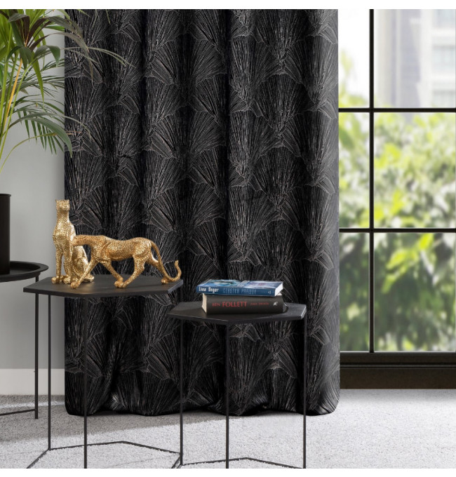 Hotový závěs GOJA černý - na průchodkách