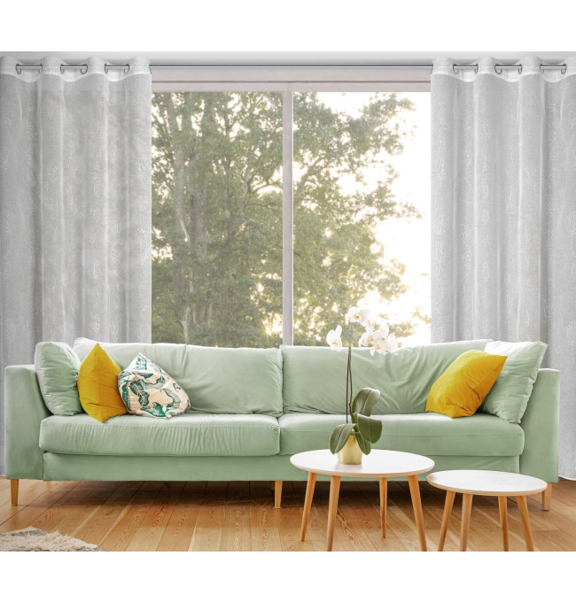 Hotový závěs LORI bílo-stříbrný - na průchodkách