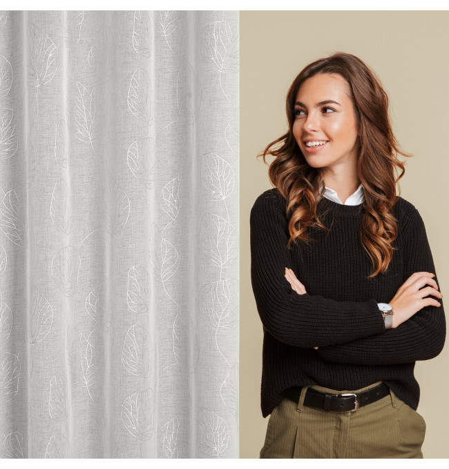 Hotový závěs LORI bílo-stříbrný - na průchodkách