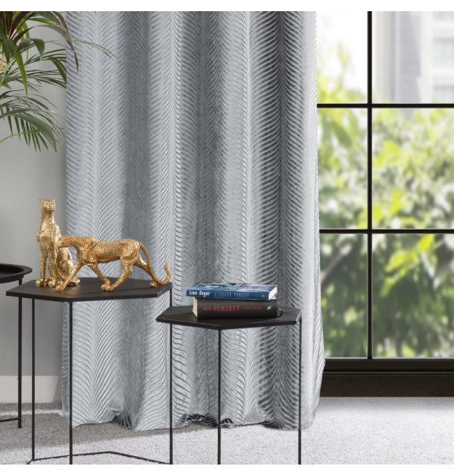 Hotový závěs LUSSI ocelový - na průchodkách