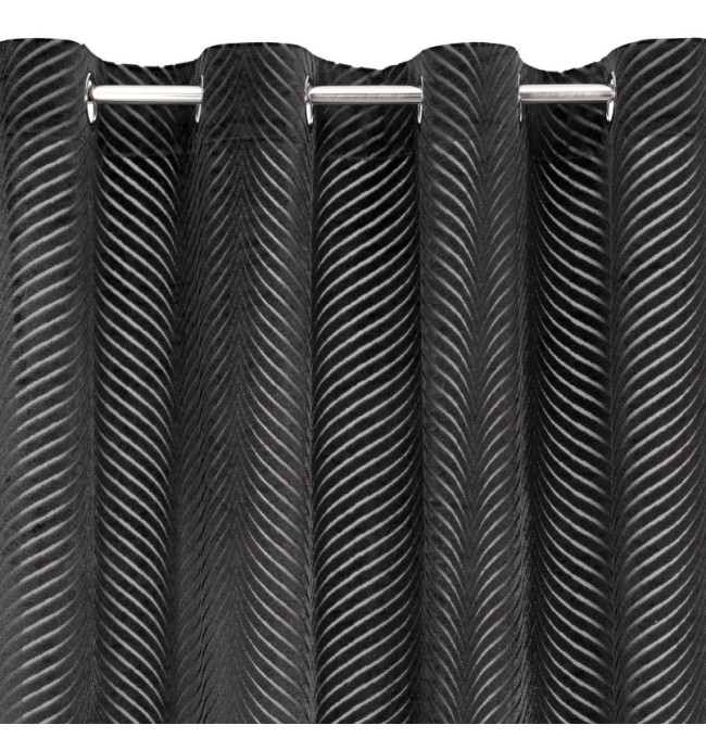 Hotový závěs LUSSI černý - na průchodkách