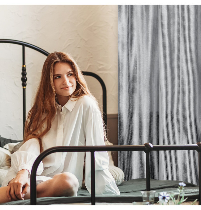 Hotový závěs REGINA stříbrný - na pásce