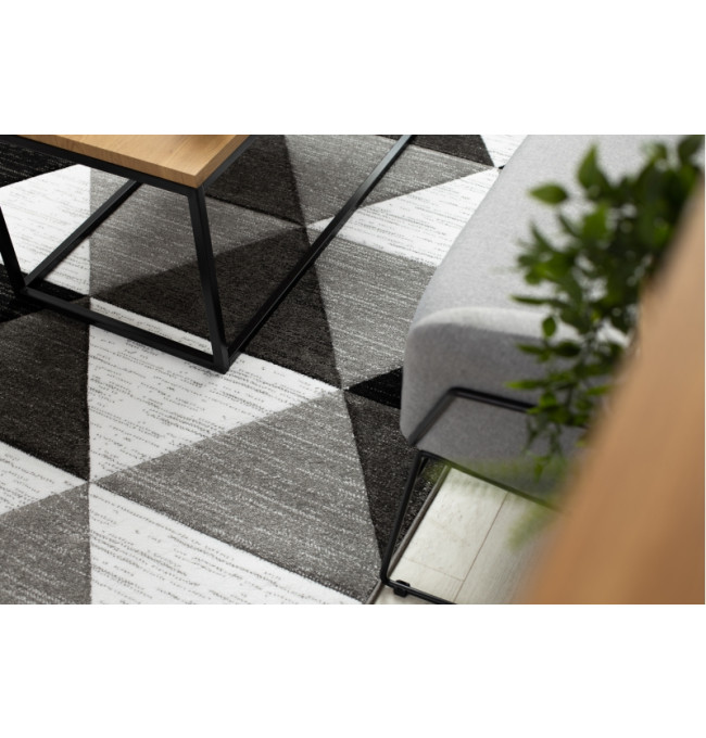 Koberec ALTER Rino Trojúhelníky šedý