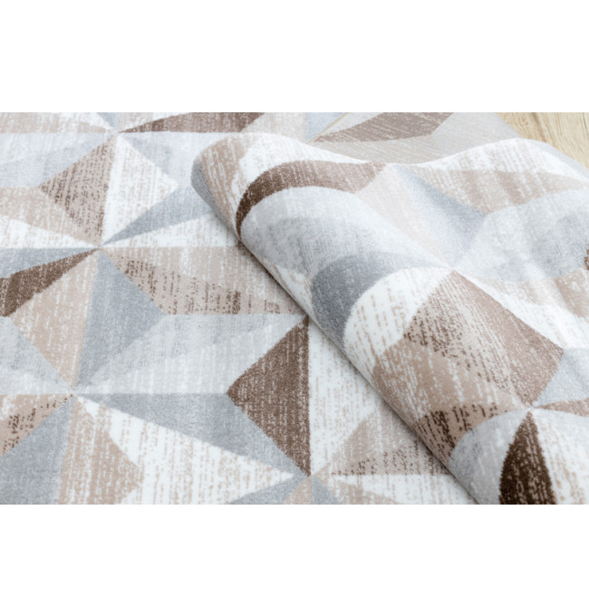 Koberec ARGENT - W6096 Trojúhelníky béžový / šedý