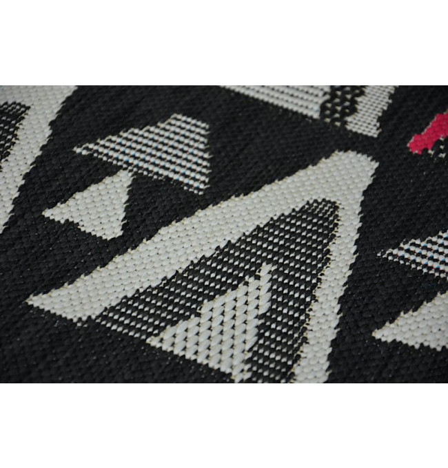 Koberec COLOR 19321/239 SISAL Romby trojúhelníky černý