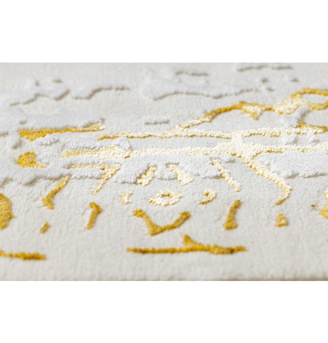 Koberec CORE 6268 Ramka, ornament - sloní kost / zlatý
