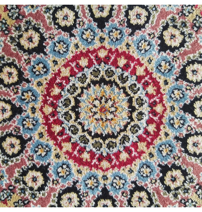 Koberec Exkluzivní PERS 02 krémový