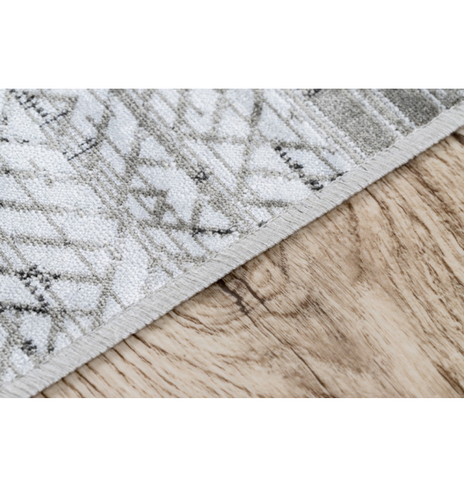 Koberec NOBIS 84245 stříbrný- ZYGZAG