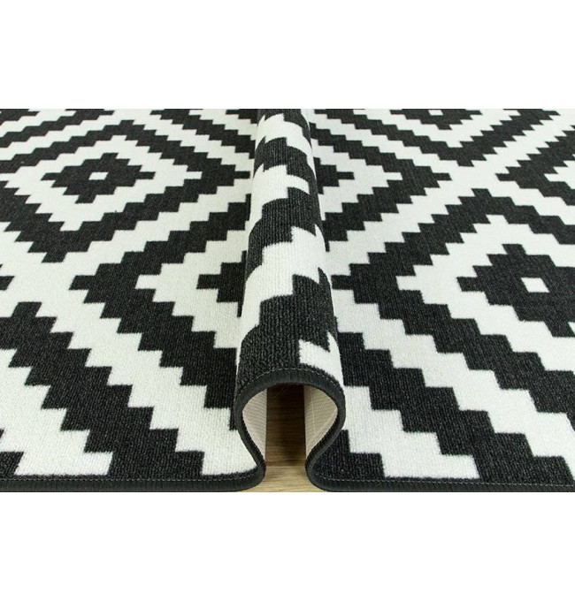 Protiskluzový koberec Romby černý