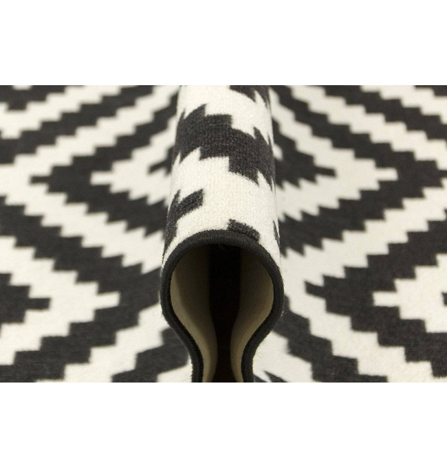 Koberec Romby černý