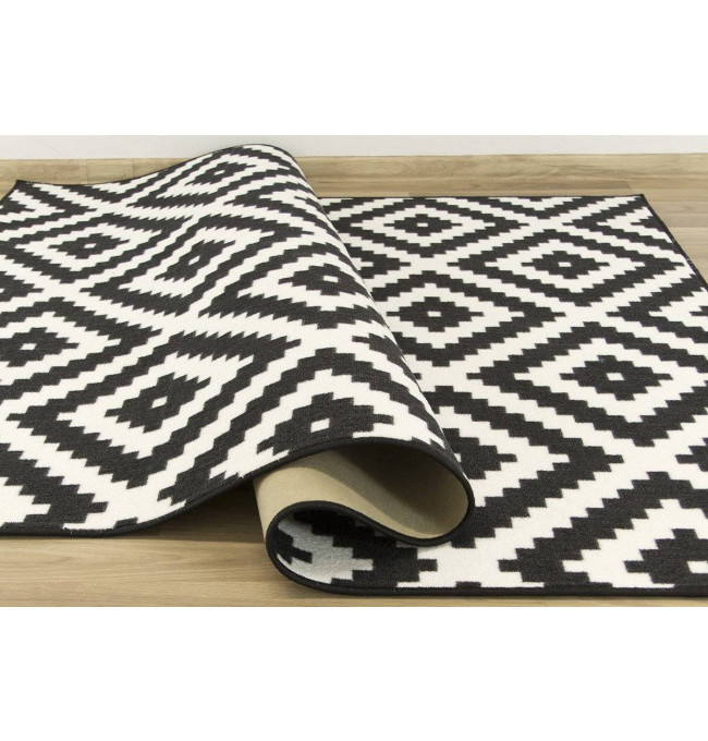 Koberec Romby černý