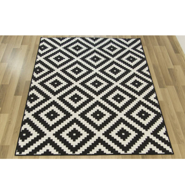 Koberec Romby černý