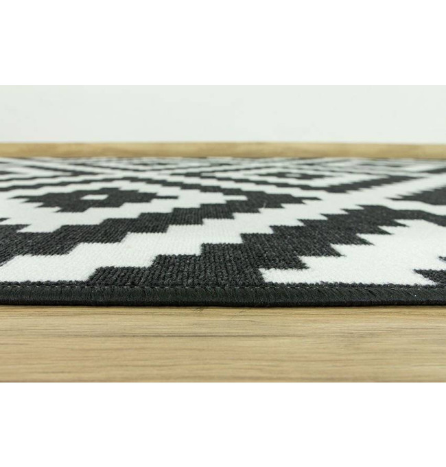 Protiskluzový koberec Romby černý