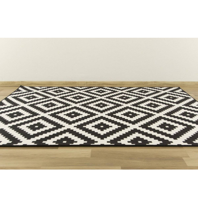 Koberec Romby černý