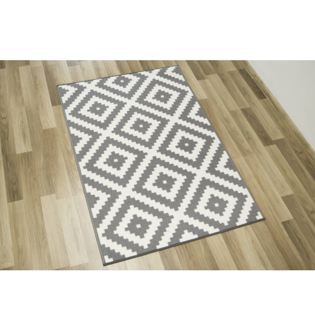 Koberec Romby šedý