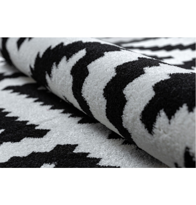 Koberec SKETCH - F998 krém / černý - Čtverce Ruta