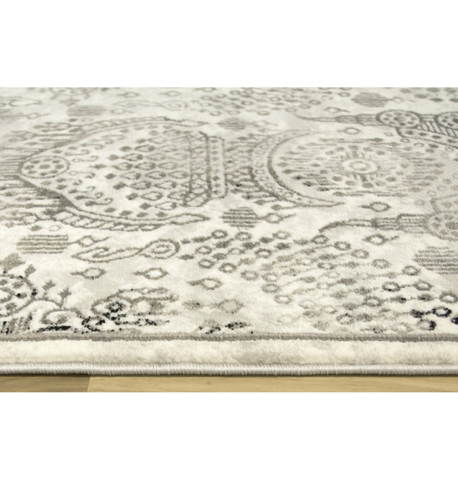Koberec Versage 2301A Ornament černý / bílý