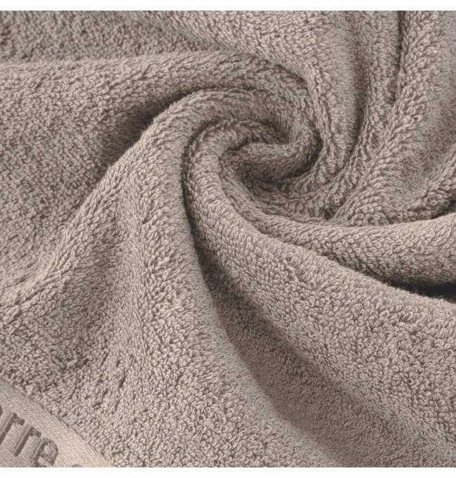 Dárková sada ručníků PIERRE CARDIN EVI tmavě béžová