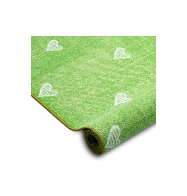 Metrážový koberec HEARTS zelený