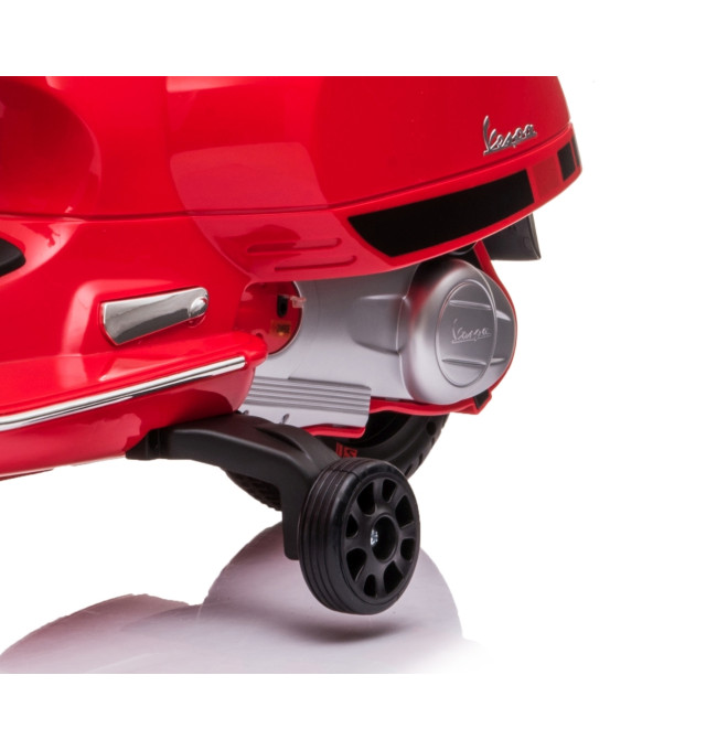 Elektrický skútr Vespa GTS Super červený