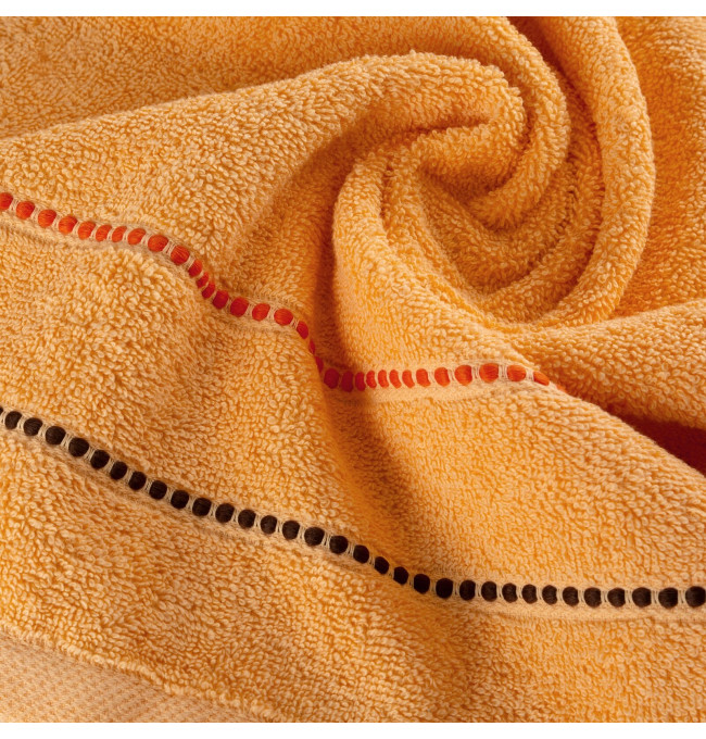 Sada ručníků SUZI 17 světle oranžová