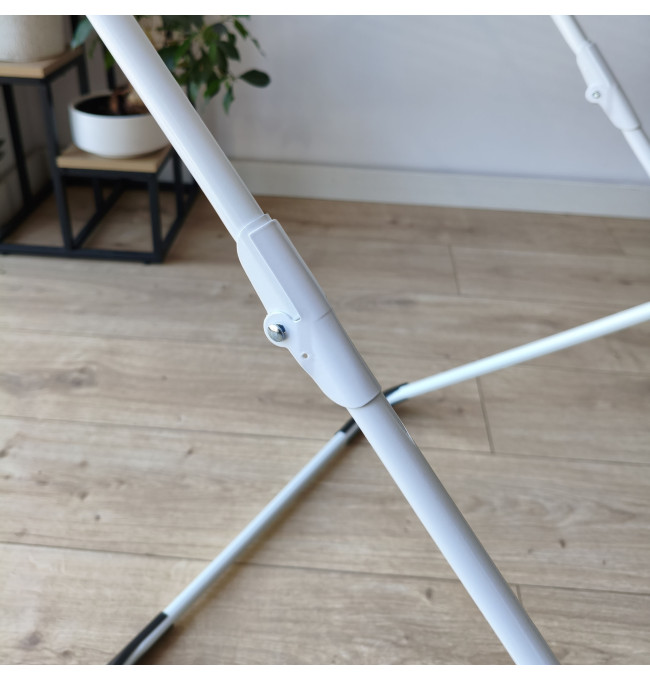 Výsuvný sušák na prádlo ARIA bílý