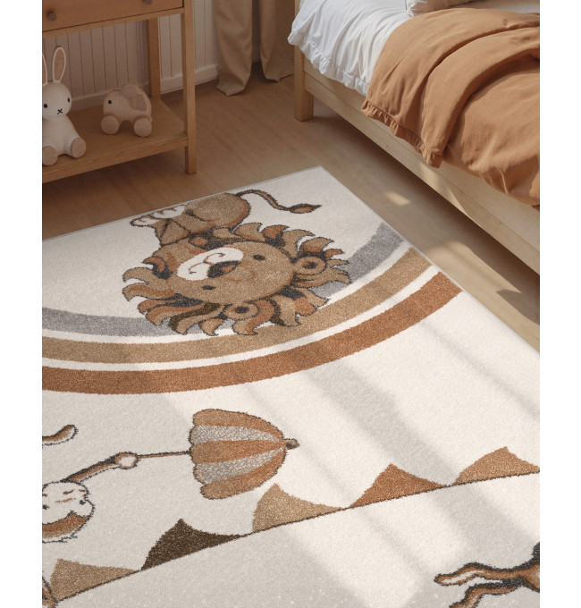 Koberec Villeroy & Boch BOHO KIDS Roar like a Lion Rainbow Party krémový