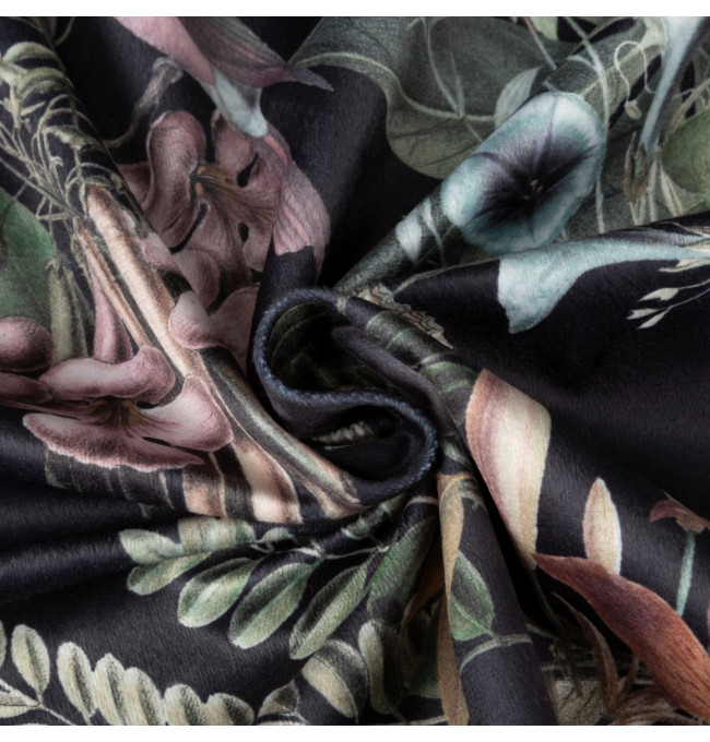 Hotový závěs BECKY černý - na průchodkách