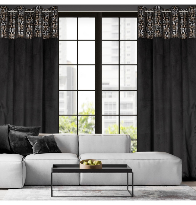 Hotový závěs LIZA černý - na průchodkách