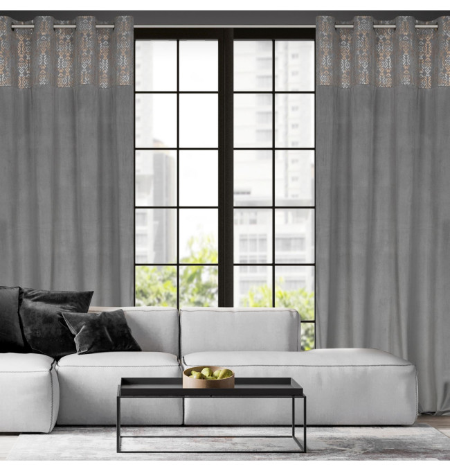 Hotový závěs LIZA ocelový - na průchodkách