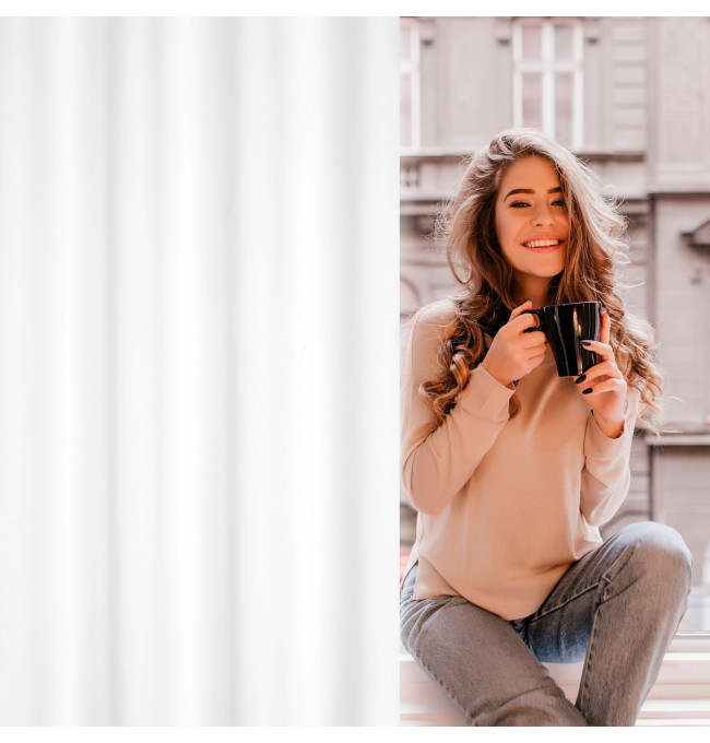 Hotový závěs LOGAN bílý - na průchodkách